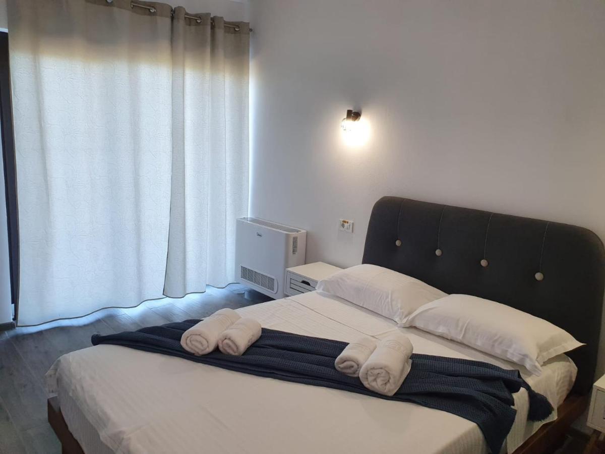 Hill House 호텔 드로베타 투르누 세베린 외부 사진